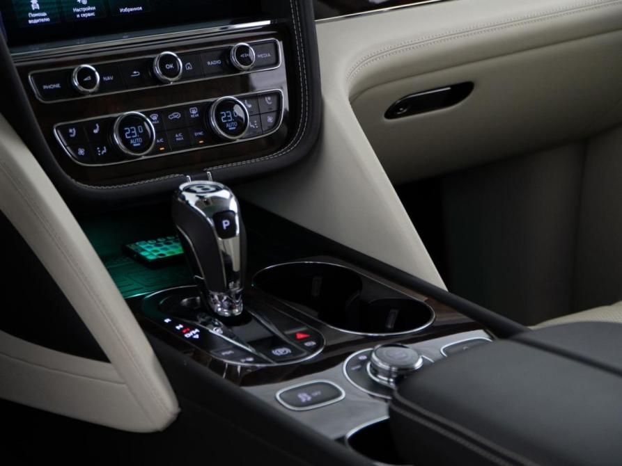 Bentley Bentayga I Рестайлинг Москва  - изображение 15