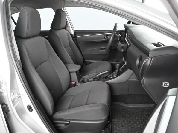 Toyota Corolla XI (E160 E170 E180) Рестайлинг 1 с пробегом 2016 года, цена 1 870 000 рублей, 19340 км, седан, Автокод Объявления