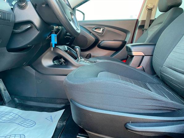 Hyundai ix35 I Рестайлинг с пробегом 2014 года, цена 1 450 000 рублей, 188308 км, внедорожник, Автокод Объявления