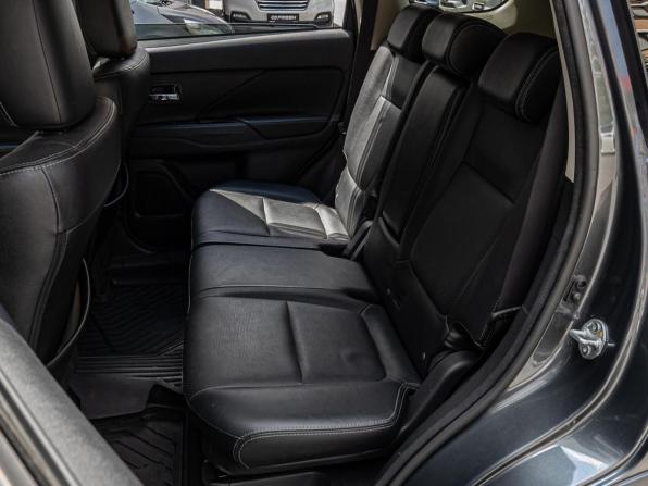 Mitsubishi Outlander III Рестайлинг 2 с пробегом 2018 года, цена 1 979 000 рублей, 172921 км, внедорожник, Автокод Объявления