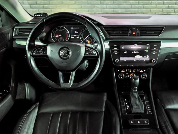 Skoda Superb III с пробегом 2018 года, цена 1 370 000 рублей, 276842 км, лифтбек, Автокод Объявления