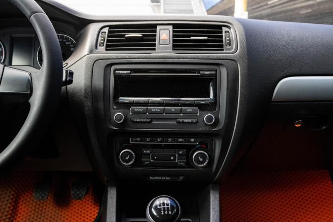 Volkswagen Jetta VI с пробегом 2012 года, цена 890 000 рублей, 253189 км, седан, Автокод Объявления