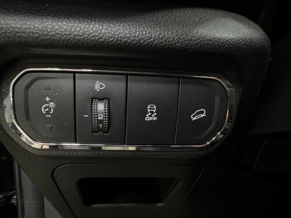 Haval Jolion I с пробегом 2023 года, цена 1 990 000 рублей, 46584 км, внедорожник, Автокод Объявления