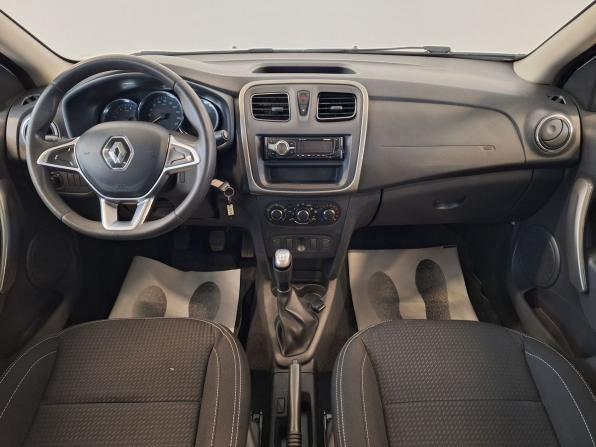 Renault Logan II Рестайлинг с пробегом 2021 года, цена 750 000 рублей, 189368 км, седан, Автокод Объявления