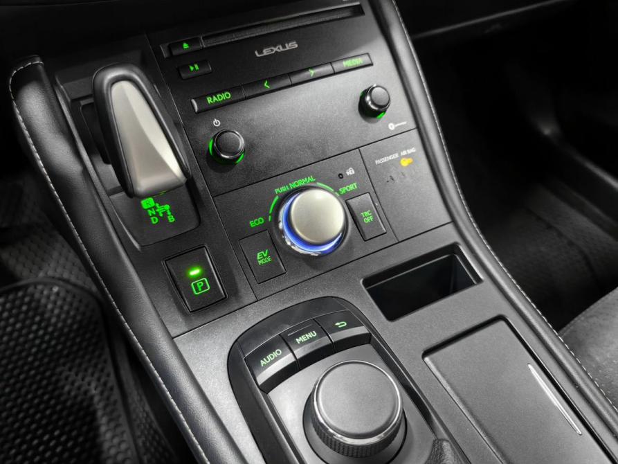 Lexus CT I Рестайлинг 2 Новосибирск  - изображение 22