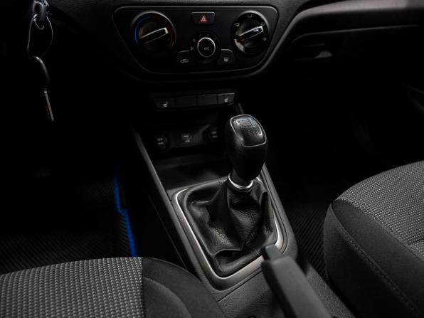 Hyundai Solaris II с пробегом 2019 года, цена 1 300 000 рублей, 135953 км, седан, Автокод Объявления
