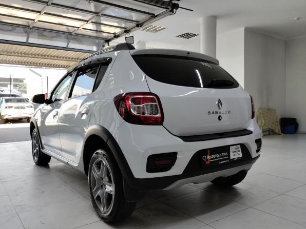 Renault Sandero II Рестайлинг с пробегом 2019 года, цена 1 180 000 рублей, 104986 км, хэтчбек, Автокод Объявления