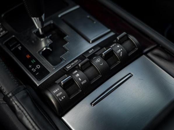 Lexus LX III с пробегом 2011 года, цена 2 713 000 рублей, 345458 км, внедорожник, Автокод Объявления