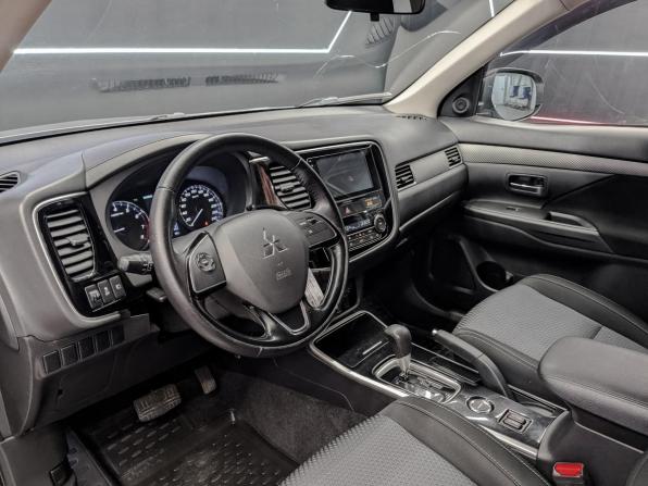 Mitsubishi Outlander III Рестайлинг 2 с пробегом 2018 года, цена 2 235 000 рублей, 68600 км, внедорожник, Автокод Объявления