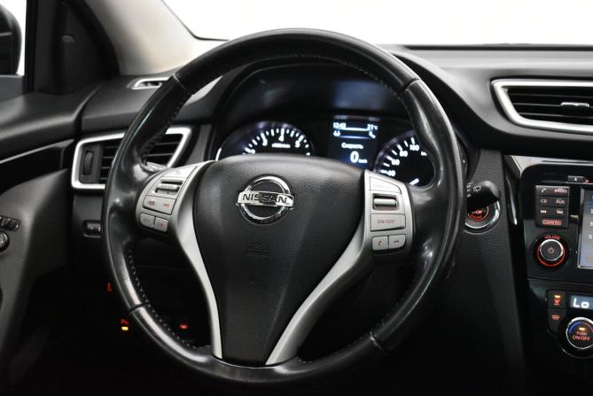Nissan Qashqai II с пробегом 2017 года, цена 1 800 000 рублей, 125798 км, внедорожник, Автокод Объявления