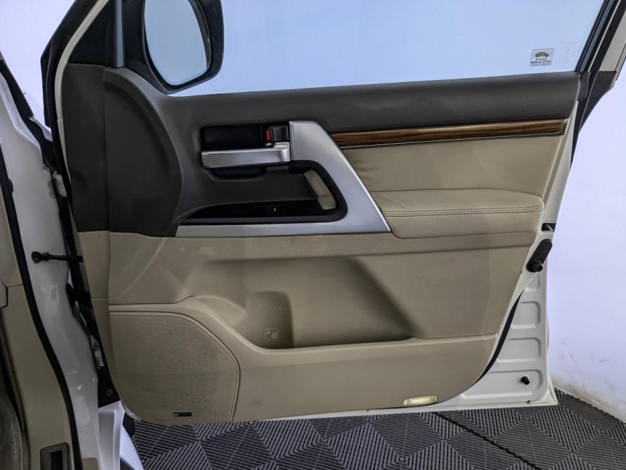 Toyota Land Cruiser 200 Series Рестайлинг 2 Москва  - изображение 25