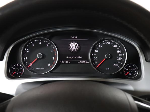 Volkswagen Touareg II Рестайлинг с пробегом 2017 года, цена 3 499 000 рублей, 128135 км, внедорожник, Автокод Объявления