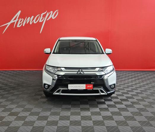 Mitsubishi Outlander III Рестайлинг 3 с пробегом 2020 года, цена 2 199 000 рублей, 92573 км, внедорожник, Автокод Объявления