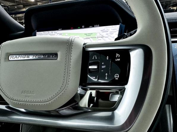 Land Rover Range Rover V с пробегом 2022 года, цена 18 350 000 рублей, 17118 км, внедорожник, Автокод Объявления