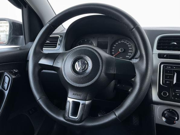 Volkswagen Polo V с пробегом 2013 года, цена 598 000 рублей, 164411 км, седан, Автокод Объявления