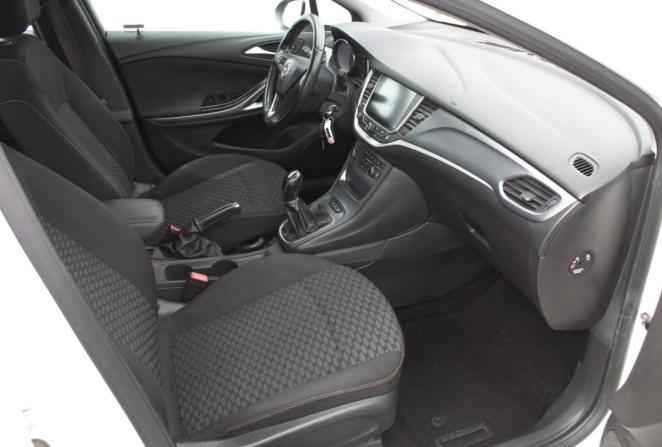 Opel Astra K с пробегом 2017 года, цена 1 280 000 рублей, 199231 км, универсал, Автокод Объявления