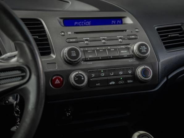 Honda Civic VIII Рестайлинг с пробегом 2010 года, цена 595 000 рублей, 337707 км, седан, Автокод Объявления