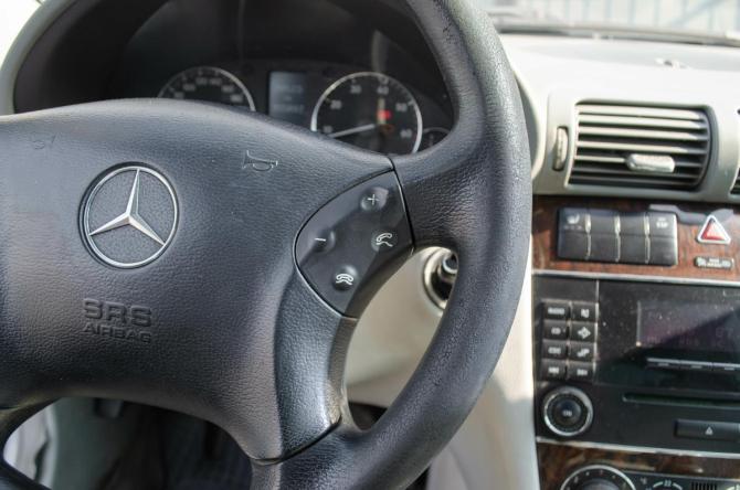 Mercedes-Benz C-Класс II (W203) Рестайлинг с пробегом 2005 года, цена 444 000 рублей, 355900 км, седан, Автокод Объявления