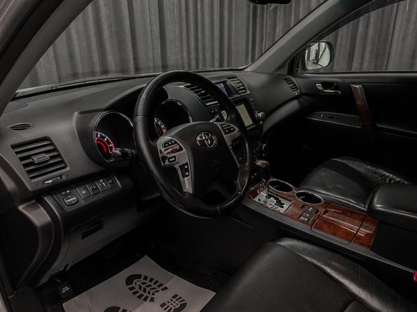 Toyota Highlander II (XU40) Рестайлинг с пробегом 2010 года, цена 1 850 000 рублей, 260000 км, внедорожник, Автокод Объявления