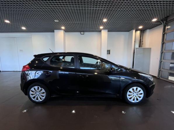 Kia Ceed II с пробегом 2014 года, цена 1 050 000 рублей, 138873 км, хэтчбек, Автокод Объявления