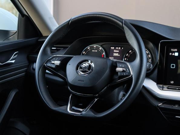 Skoda Octavia IV (A8) с пробегом 2023 года, цена 2 590 000 рублей, 46650 км, лифтбек, Автокод Объявления