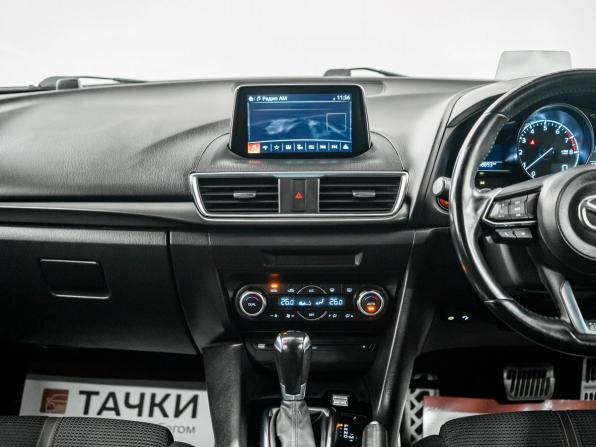Mazda Axela III Рестайлинг с пробегом 2017 года, цена 1 590 000 рублей, 118893 км, хэтчбек, Автокод Объявления
