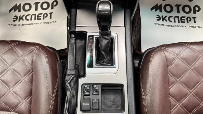 Toyota Land Cruiser Prado 150 Series Рестайлинг 1 с пробегом 2016 года, цена 3 490 000 рублей, 284246 км, внедорожник, Автокод Объявления
