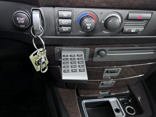 BMW 7 серии IV (E65/E66) с пробегом 2003 года, цена 699 000 рублей, 600000 км, седан, Автокод Объявления