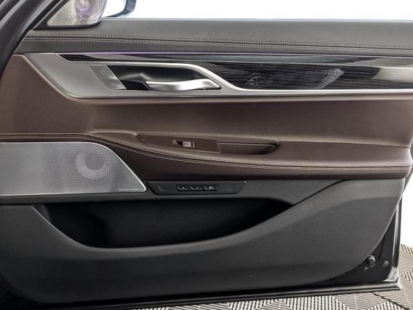 BMW 7 серии VI (G11/G12) Рестайлинг с пробегом 2019 года, цена 6 550 000 рублей, 93816 км, седан, Автокод Объявления