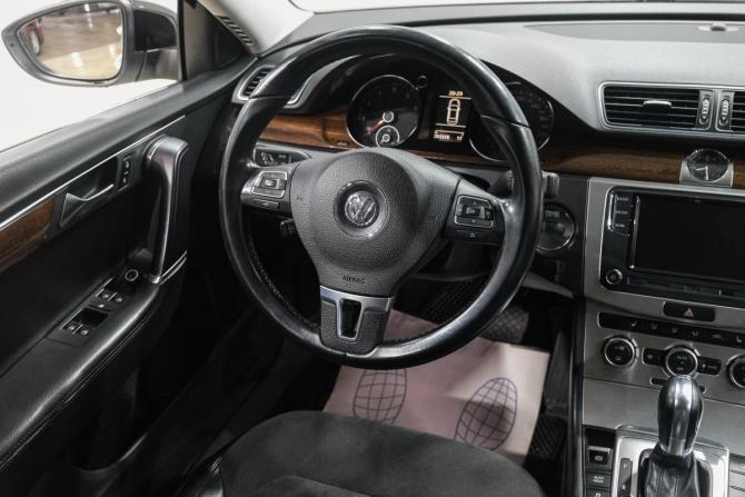 Volkswagen Passat B7 с пробегом 2012 года, цена 1 469 000 рублей, 203300 км, седан, Автокод Объявления