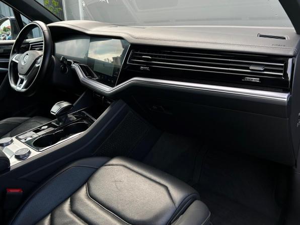 Volkswagen Touareg III с пробегом 2020 года, цена 4 198 600 рублей, 183960 км, внедорожник, Автокод Объявления