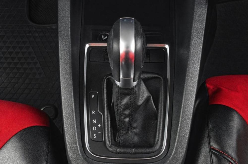 Volkswagen Jetta VI Рестайлинг Челябинск  - изображение 14
