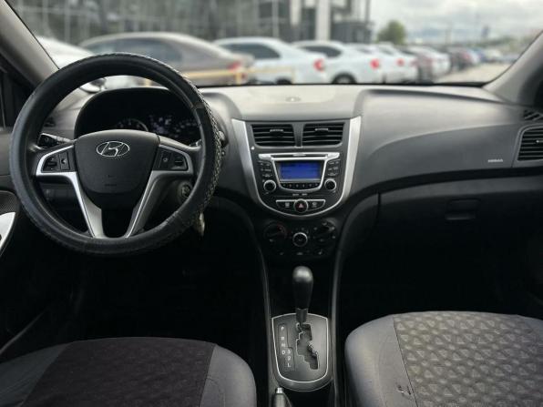 Hyundai Solaris I с пробегом 2012 года, цена 930 000 рублей, 150000 км, седан, Автокод Объявления