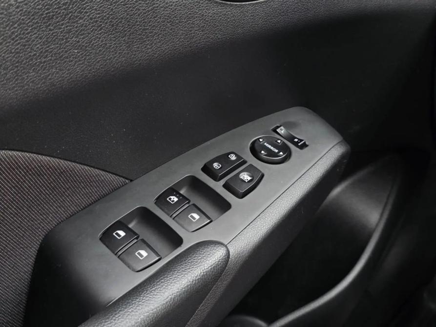 Hyundai Solaris II Санкт-Петербург  - изображение 14