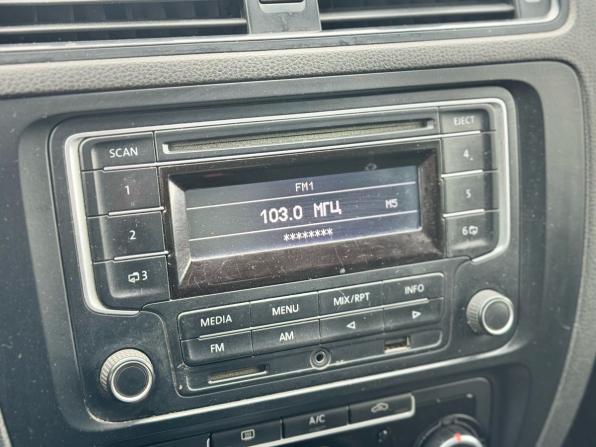 Volkswagen Jetta VI Рестайлинг с пробегом 2014 года, цена 899 000 рублей, 258550 км, седан, Автокод Объявления