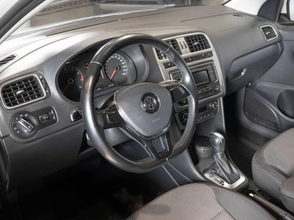 Volkswagen Polo V Рестайлинг с пробегом 2016 года, цена 1 150 000 рублей, 96009 км, седан, Автокод Объявления