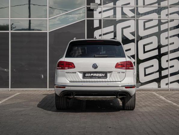 Volkswagen Touareg II Рестайлинг с пробегом 2015 года, цена 3 150 000 рублей, 235851 км, внедорожник, Автокод Объявления