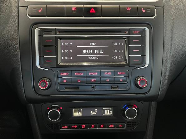 Volkswagen Polo V с пробегом 2014 года, цена 615 000 рублей, 242427 км, седан, Автокод Объявления
