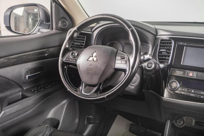 Mitsubishi Outlander III Рестайлинг 2 с пробегом 2016 года, цена 1 869 000 рублей, 86000 км, внедорожник, Автокод Объявления