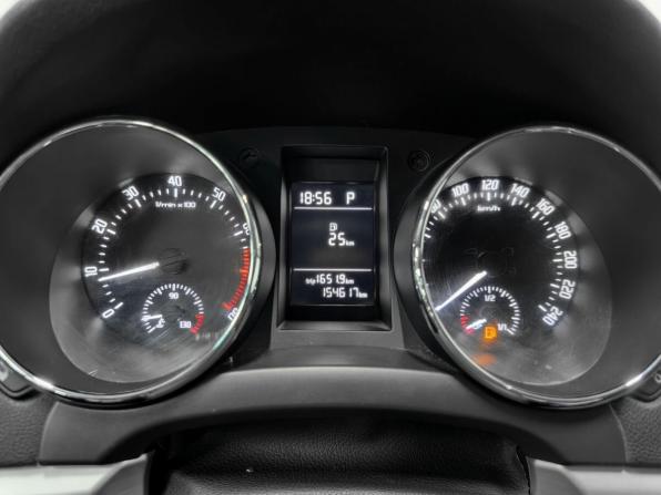 Skoda Yeti I Рестайлинг с пробегом 2014 года, цена 970 000 рублей, 154570 км, внедорожник, Автокод Объявления
