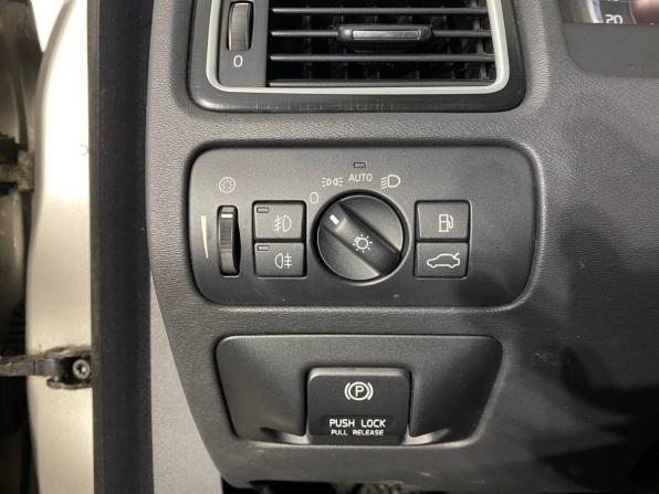 Volvo XC70 II с пробегом 2012 года, цена 1 549 000 рублей, 209812 км, универсал, Автокод Объявления
