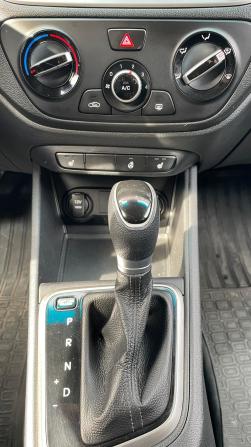 Hyundai Solaris II Рестайлинг с пробегом 2021 года, цена 1 420 000 рублей, 101000 км, седан, Автокод Объявления