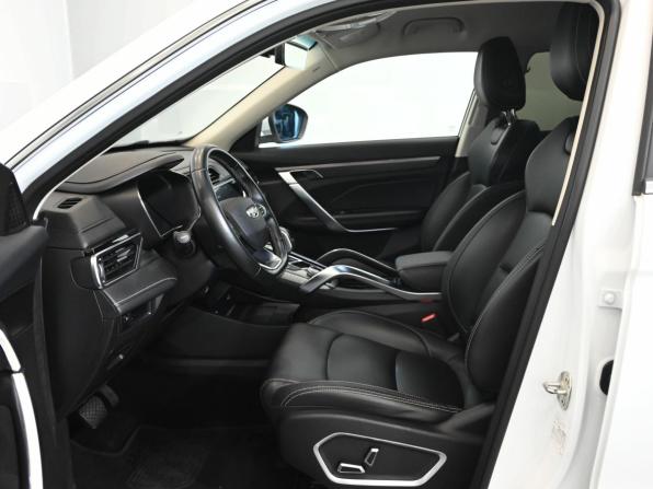 Geely Atlas Pro с пробегом 2023 года, цена 2 300 000 рублей, 30000 км, внедорожник, Автокод Объявления