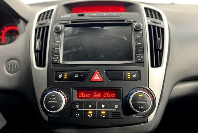 Kia Ceed I Рестайлинг с пробегом 2011 года, цена 890 000 рублей, 249000 км, хэтчбек, Автокод Объявления