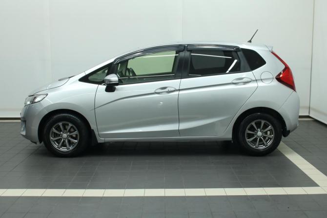 Honda Fit III с пробегом 2017 года, цена 1 045 000 рублей, 66067 км, хэтчбек, Автокод Объявления