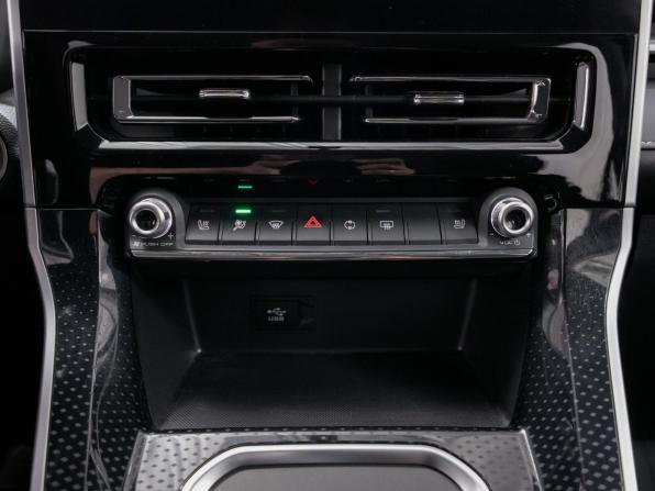 Haval M6 II с пробегом 2023 года, цена 1 898 000 рублей, 39200 км, внедорожник, Автокод Объявления