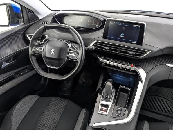Peugeot 3008 II Рестайлинг с пробегом 2021 года, цена 2 340 000 рублей, 65160 км, внедорожник, Автокод Объявления