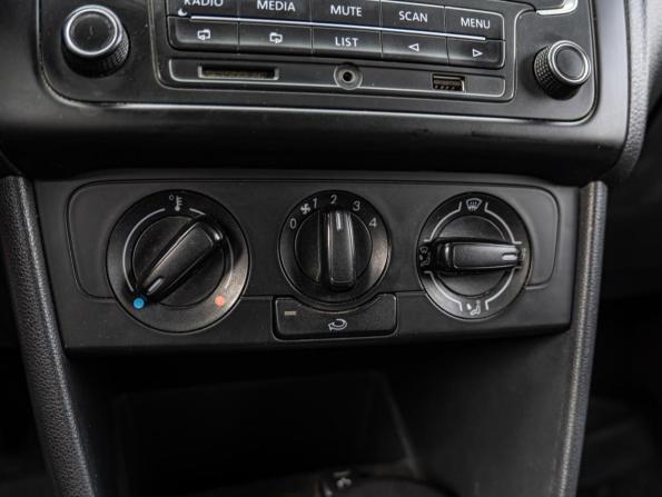 Volkswagen Polo V с пробегом 2010 года, цена 595 000 рублей, 230438 км, седан, Автокод Объявления