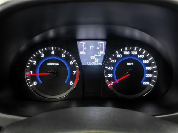 Hyundai Solaris I Рестайлинг с пробегом 2016 года, цена 999 000 рублей, 106982 км, седан, Автокод Объявления