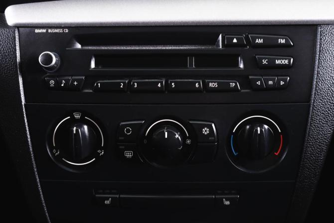 BMW 1 серии I (E81/E82/E87/E88) Рестайлинг с пробегом 2011 года, цена 899 000 рублей, 120000 км, хэтчбек, Автокод Объявления